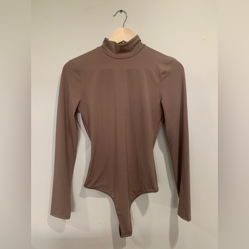 Abercrombie and Fitch Soft Matte Seamless Long-Sleeve Mockneck Bodysuit